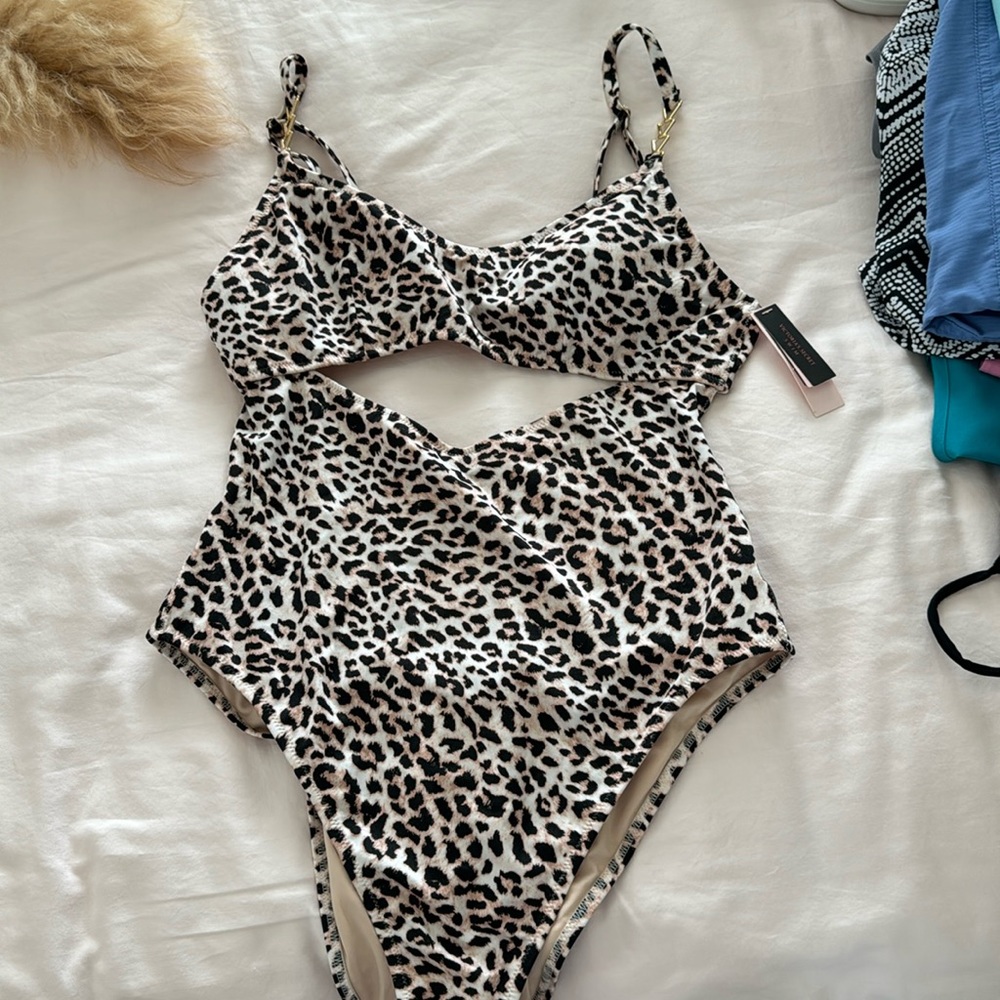 VS cheetah one piece, XL NWT